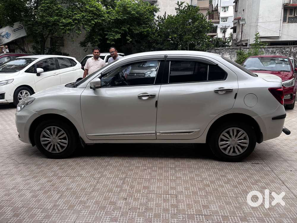 Maruti Suzuki Swift Dzire 1.3 Vxi, 2022, Petrol