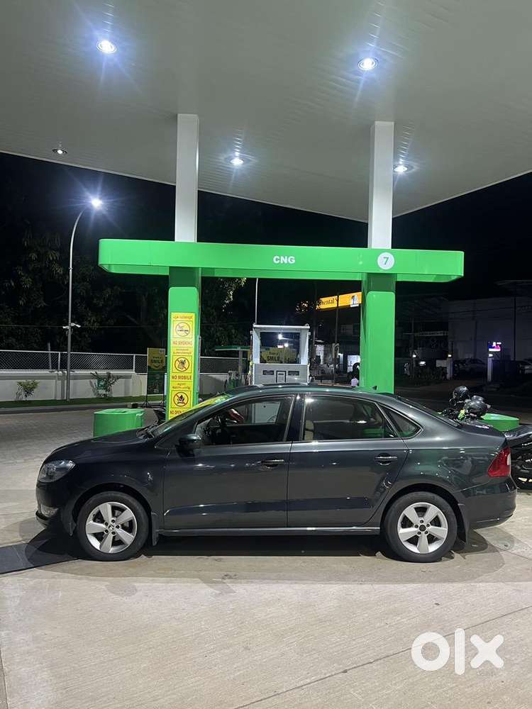 Skoda Superb Petrol 2016