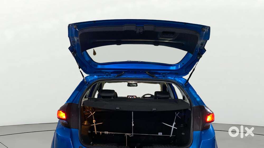 Tata Altroz Xz, 2022, Petrol