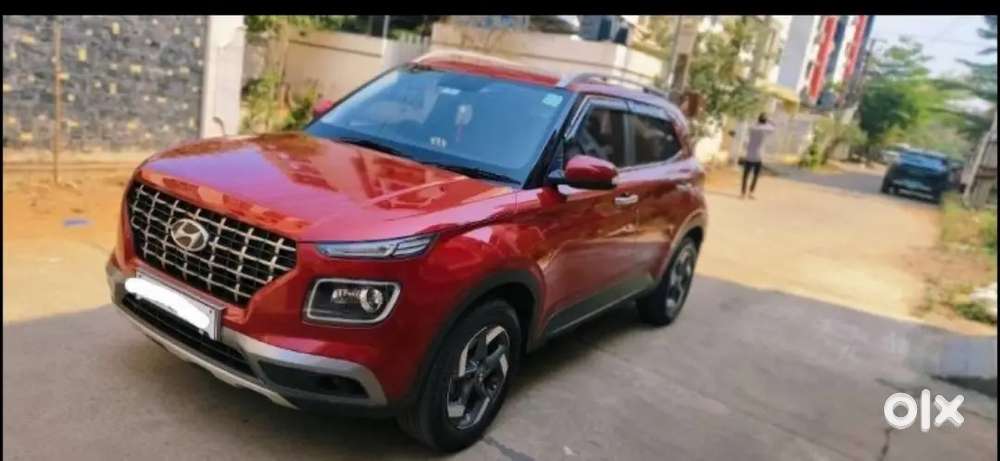 Hyundai Venue 2020 Petrol Well Maintained