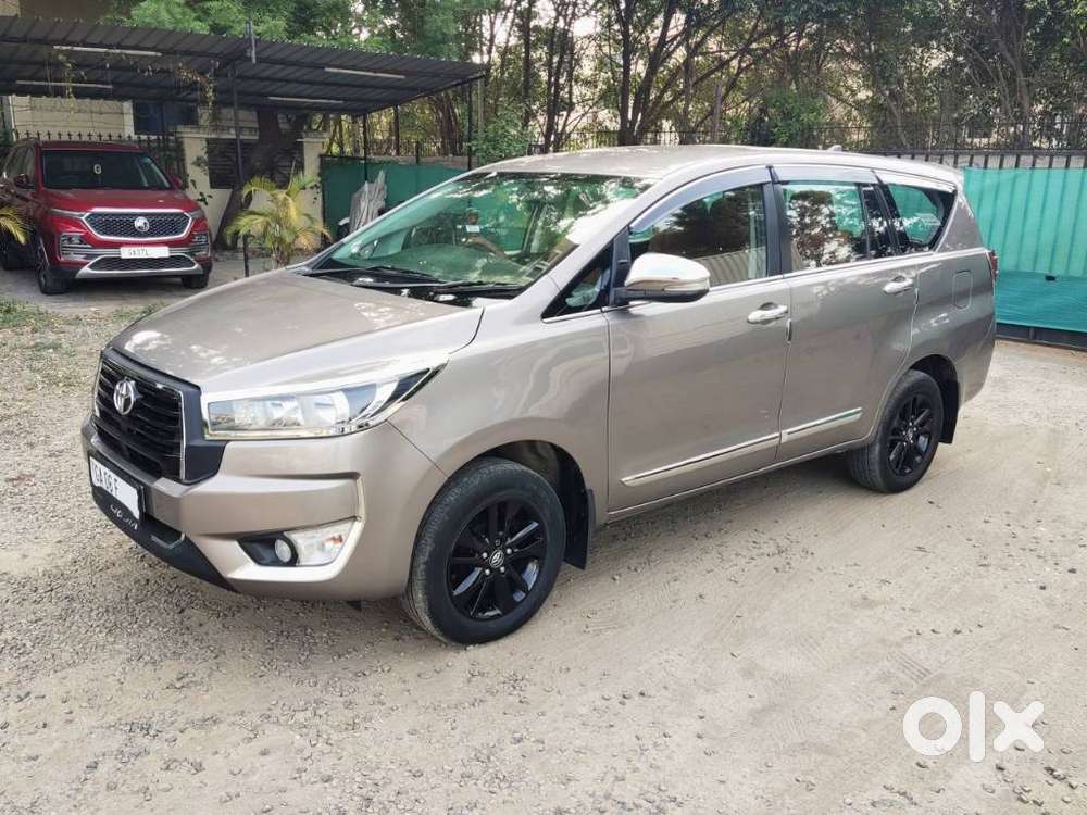 Toyota Innova Crysta 2.4 G Plus Mt 8 Str, 2017, Diesel