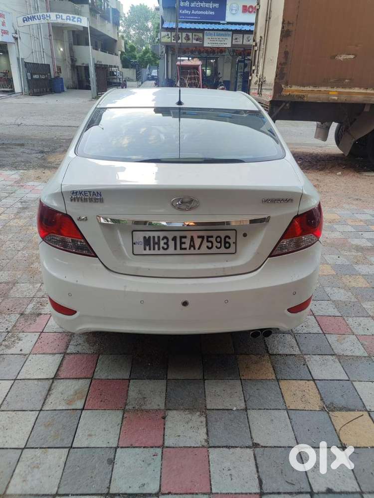 Hyundai Fluidic Verna 2013 Petrol Manual