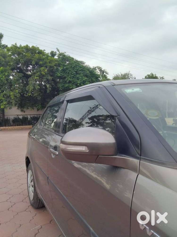 Maruti Suzuki Swift Dzire 1.2 Vxi Bsiv, 2016