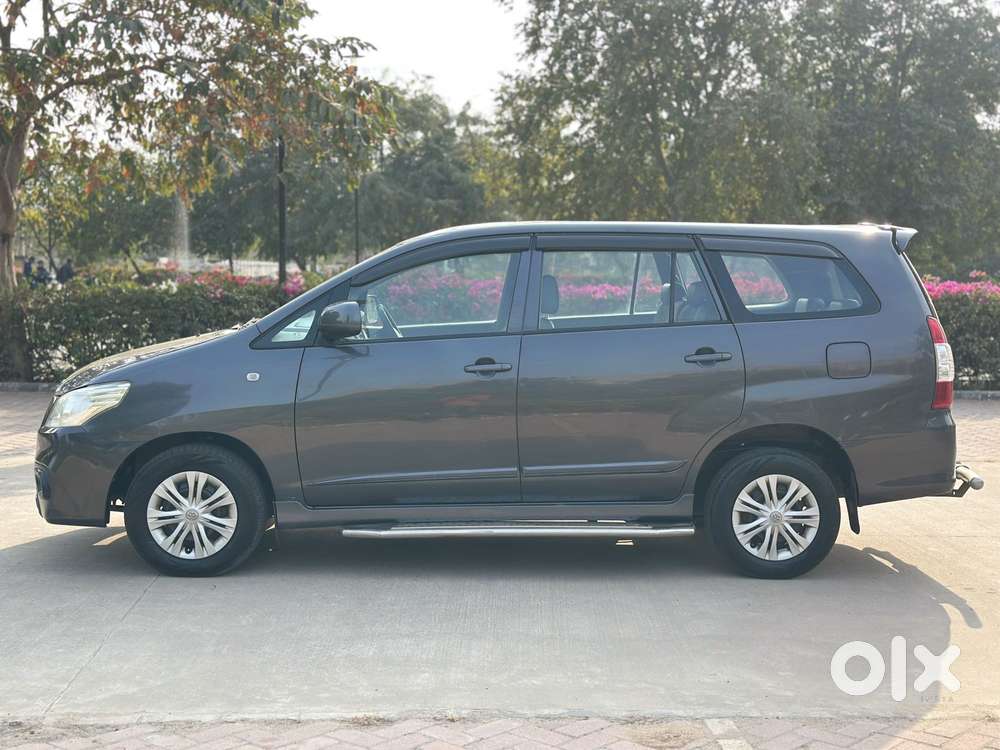 Toyota Innova 2.5 G (diesel) 8 Seater, 2015, Diesel