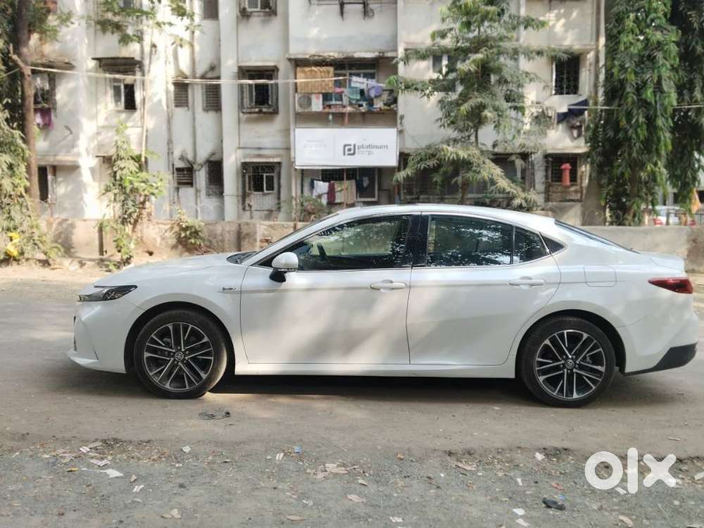 Toyota Camry Hybrid, 2025, Petrol