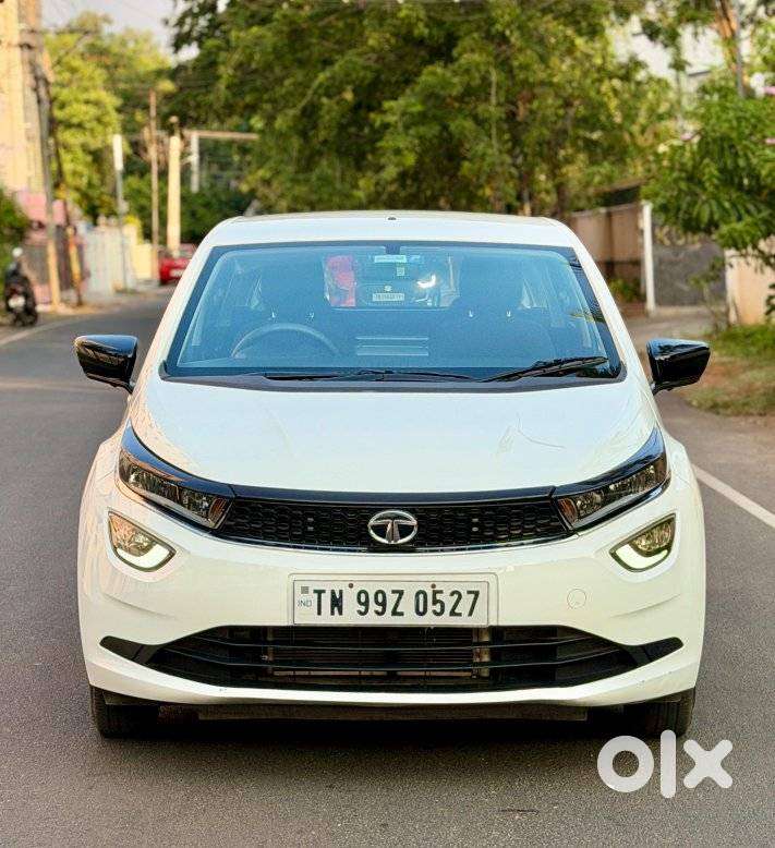 Tata Altroz 1.2 Xe, 2023, Petrol