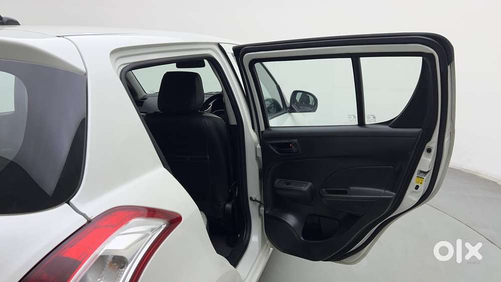 Maruti Suzuki Swift 1.2 Lxi (o), 2017, Petrol