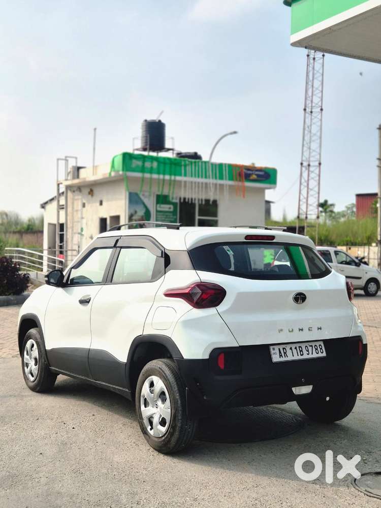 Tata Punch Pure, 2025, Petrol