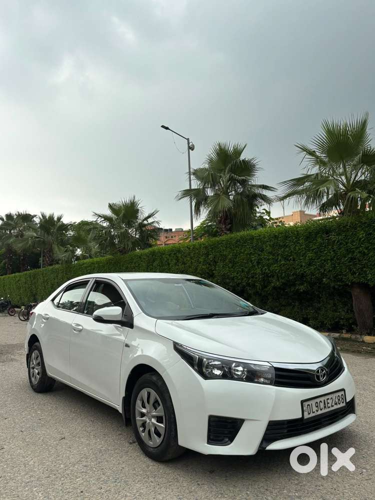 Toyota Corolla Altis 1.8 J, 2015, Petrol