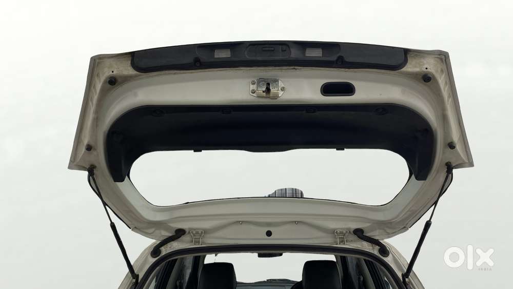 Maruti Suzuki Swift Zxi, 2016, Petrol