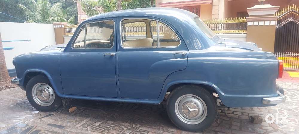 Vintage Ambassador Classic 1992