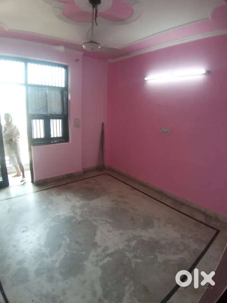 2 ROOM SET/1BHK NEWLY RENOVATED , INDEPENDENT FLOOR FOR RENT MAIN ROAD