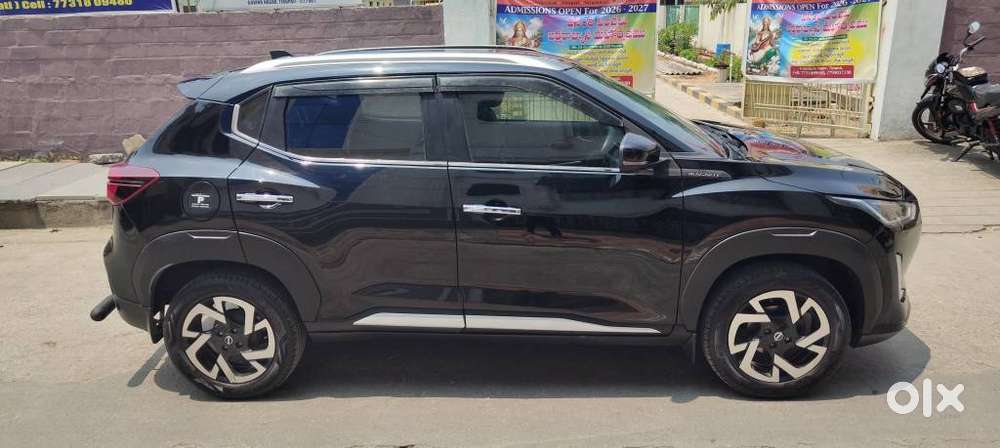 Nissan Magnite 1.0 Xv Premium, 2023, Petrol