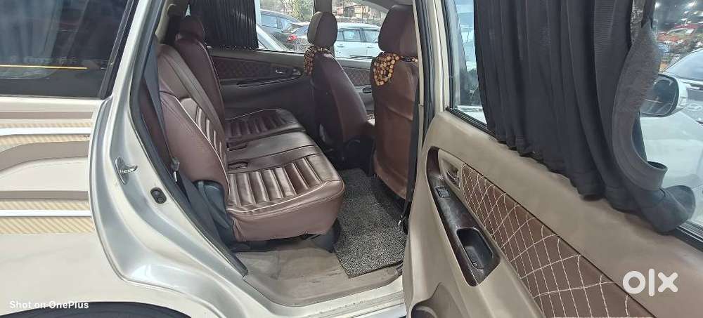 Toyota Innova 2.5 Vx 8 Str Bs-iii, 2015, Diesel