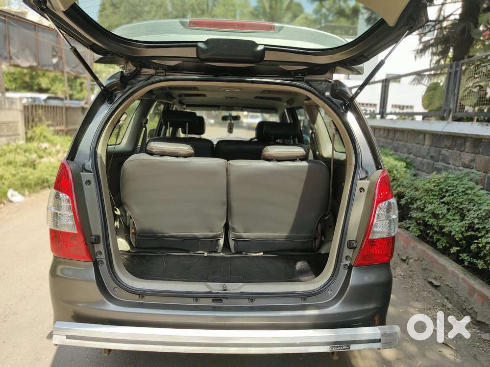 Toyota Innova 2.5 V 8 Str, 2013, Diesel