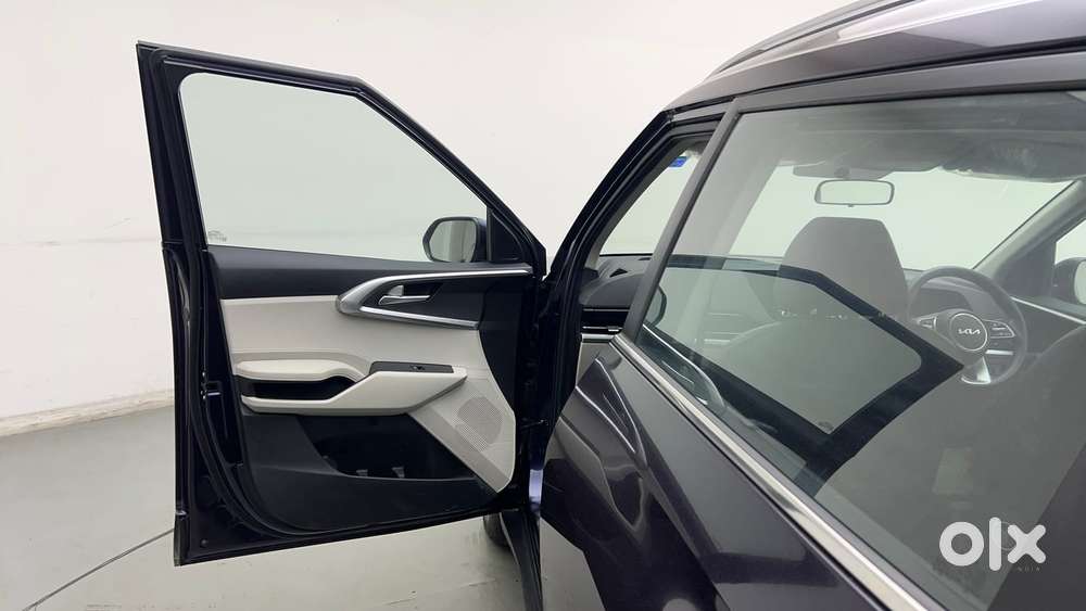 Kia Carens 1.4 Prestige Plus Turbo 7 Str, 2023, Petrol