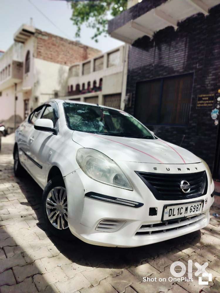 Nissan Car 2012 Model