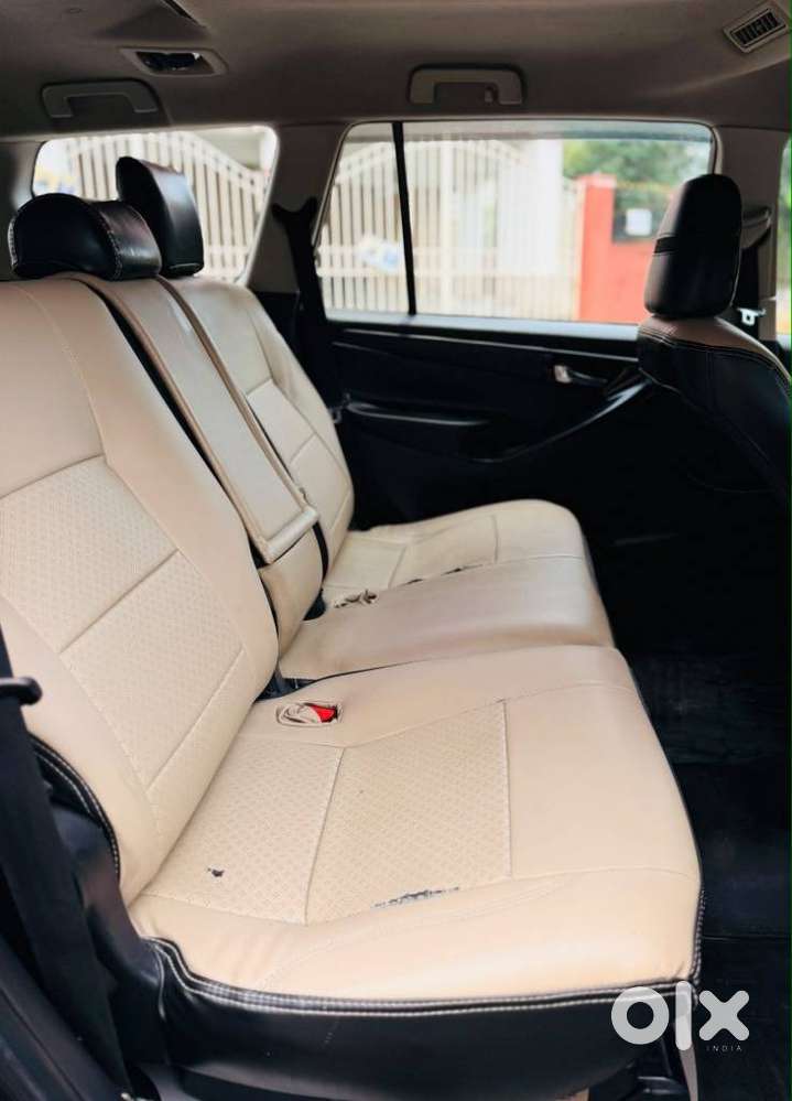 Toyota Innova Crysta 2.4 G Mt 8s, 2022, Diesel