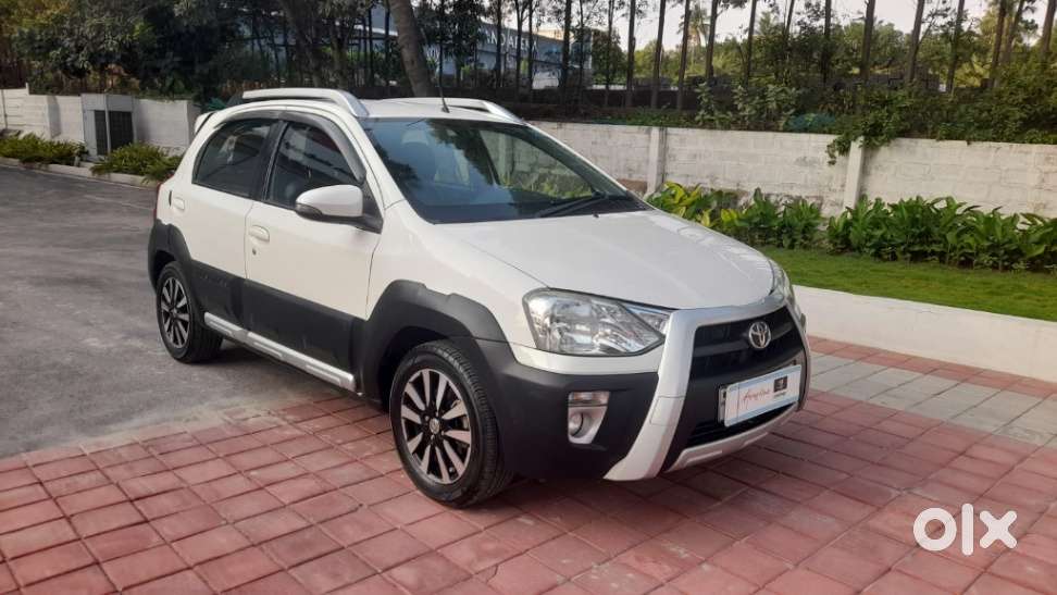 Toyota Etios Cross 1.2l G, 2019, Petrol