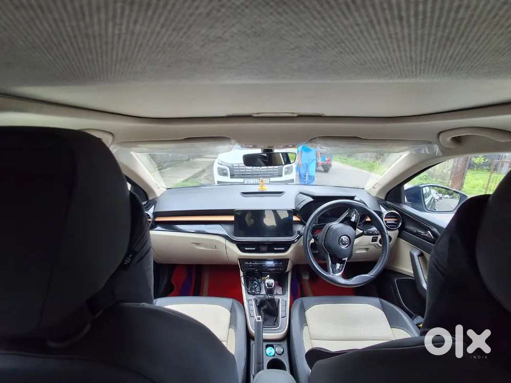 Skoda Slavia Ambition Petrol 2024