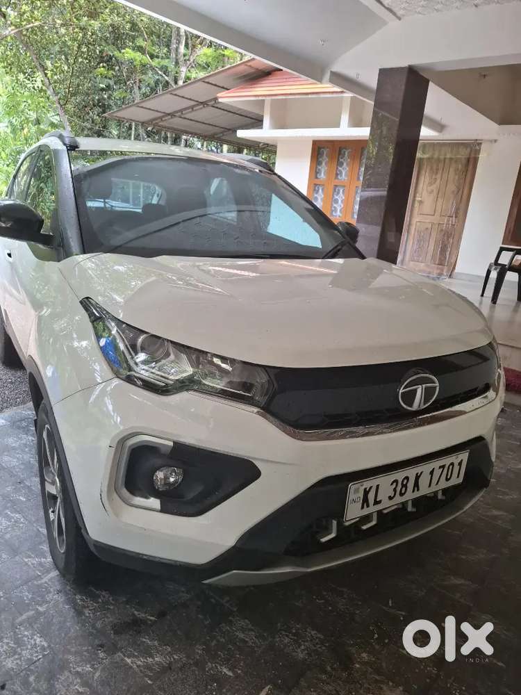 Automatic Car Tata Nexon/petrol/single Owner/52k Km