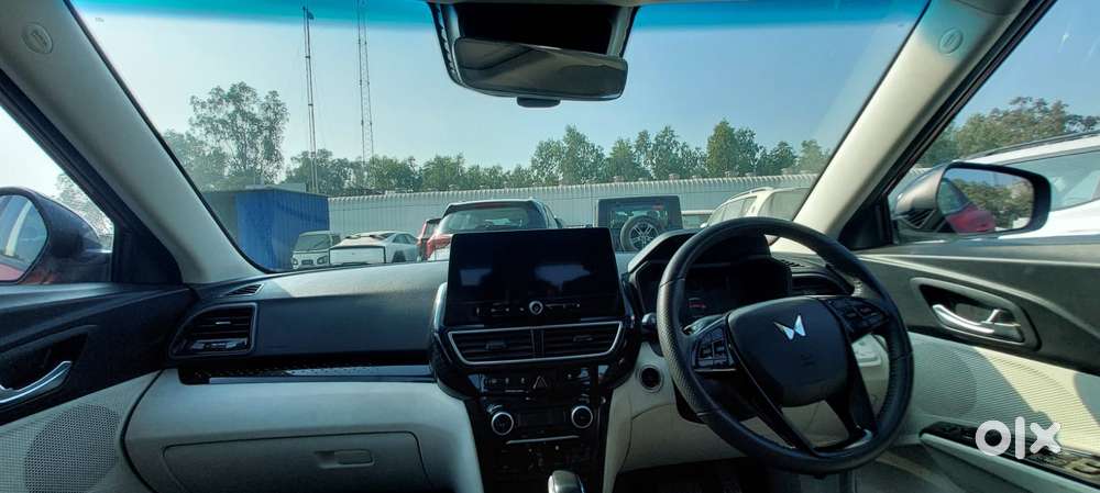 Mahindra Xuv 3xo Ax5 Pm At, 2024, Petrol