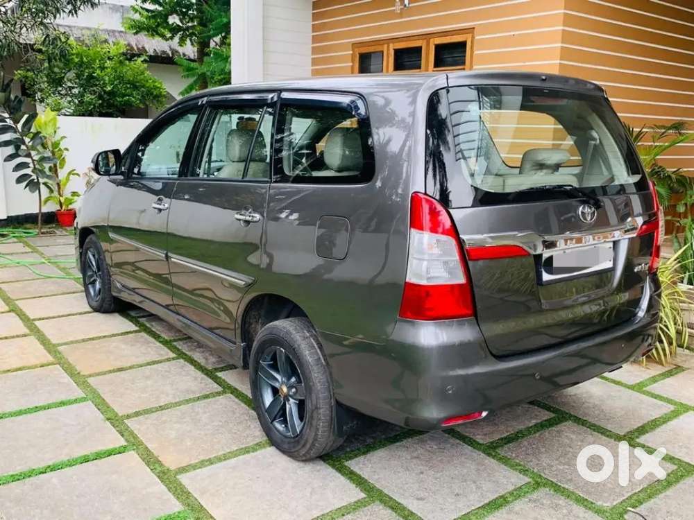 Toyota Innova 2013