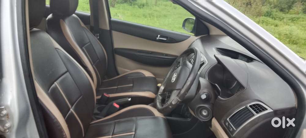 Hyundai I20 Petrol Asta Dual Tone, 2012, Petrol