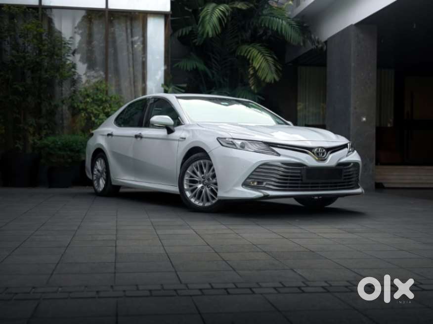 Toyota Camry Hybrid, 2021, Petrol