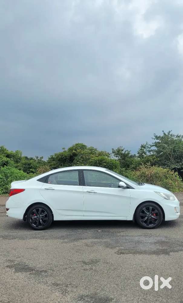 Hyundai Verna Sx(0) Diesel Secand Owner Family Trasfer Price Slightly
