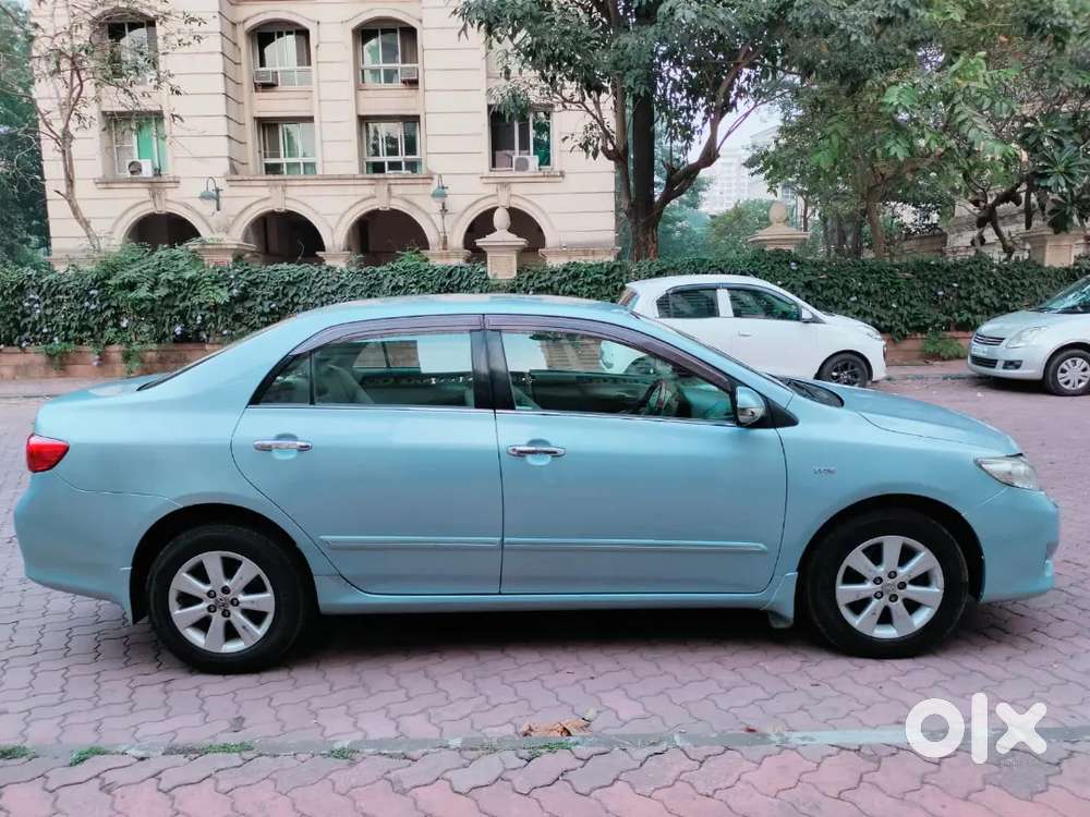 Toyota Corolla Altis 2011