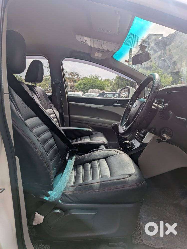 Mahindra Marazzo M6, 2020, Diesel