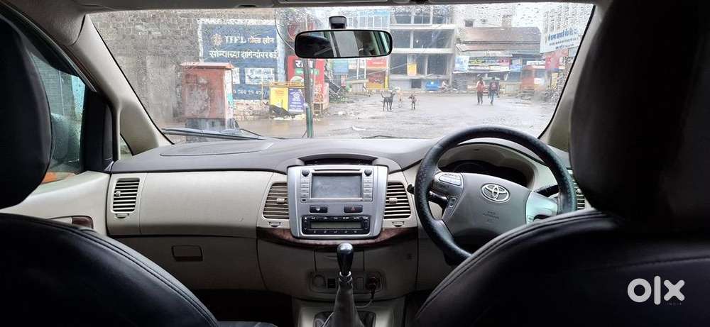 Toyota Innova 2014 Diesel Well Maintained