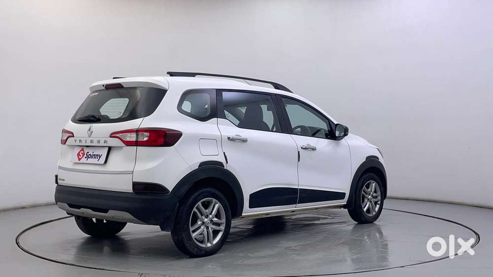 Renault Triber Rxz, 2022, Petrol