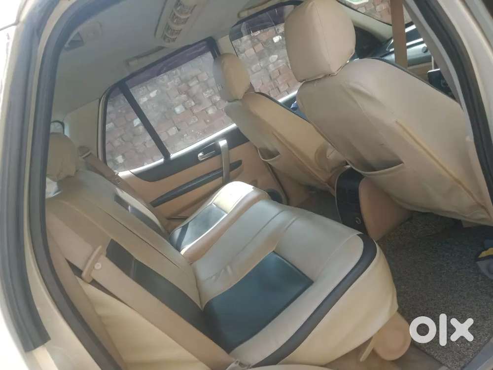 Tata Safari Storme 2013