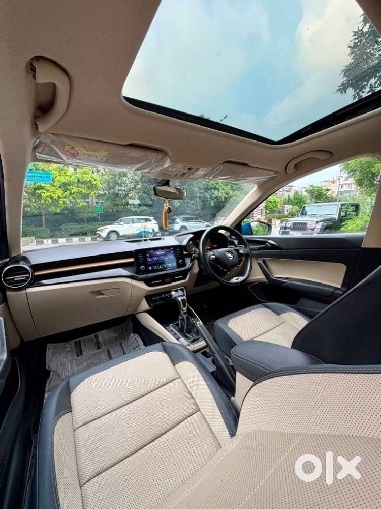 Skoda Slavia Style 1.0l Tsi At, 2022, Petrol