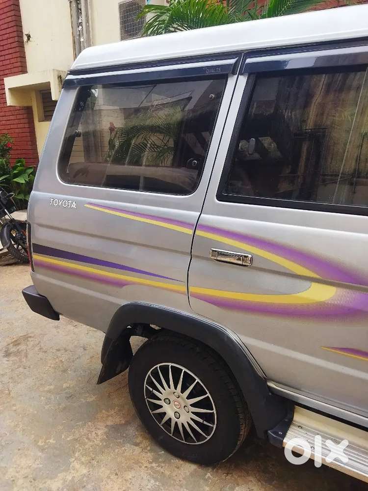 Toyota Qualis 2001