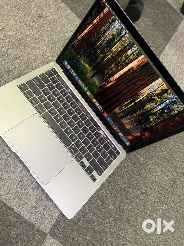Macbook pro M1 /2020/13inch/8GB RAM/512GB SSD/Touchbar/With