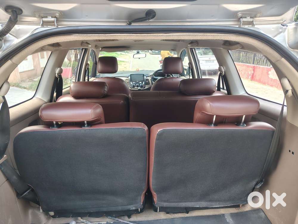 Toyota Innova 2.5 G (diesel) 8 Seater Bs Iv, 2016, Diesel