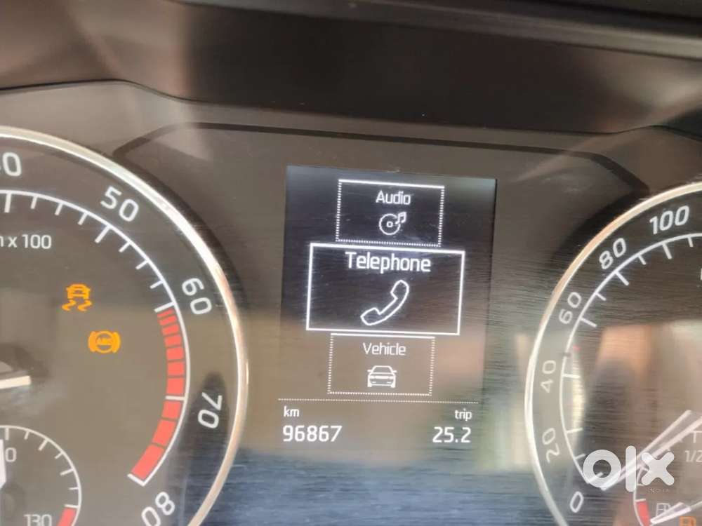 Skoda Superb [2014-2016] 1.8 Style Tsi At, 2017, Petrol