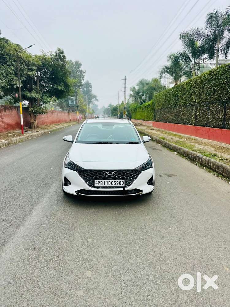 Hyundai Fluidic Verna