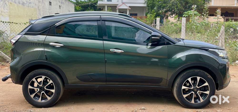 Tata Nexon 1.5 Revotorq Xza Plus Dual Tone Roof (o) Amt, 2021, Diese..