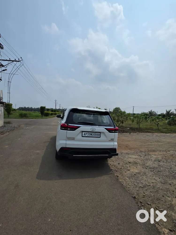 Innova Hycross Zx Hybrid 7 Seater Oct 2023