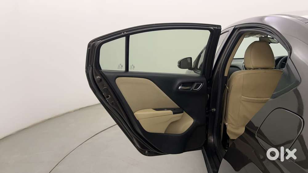 Honda City 1.5 V 4th Gen I-vtec Mt, 2022, Petrol