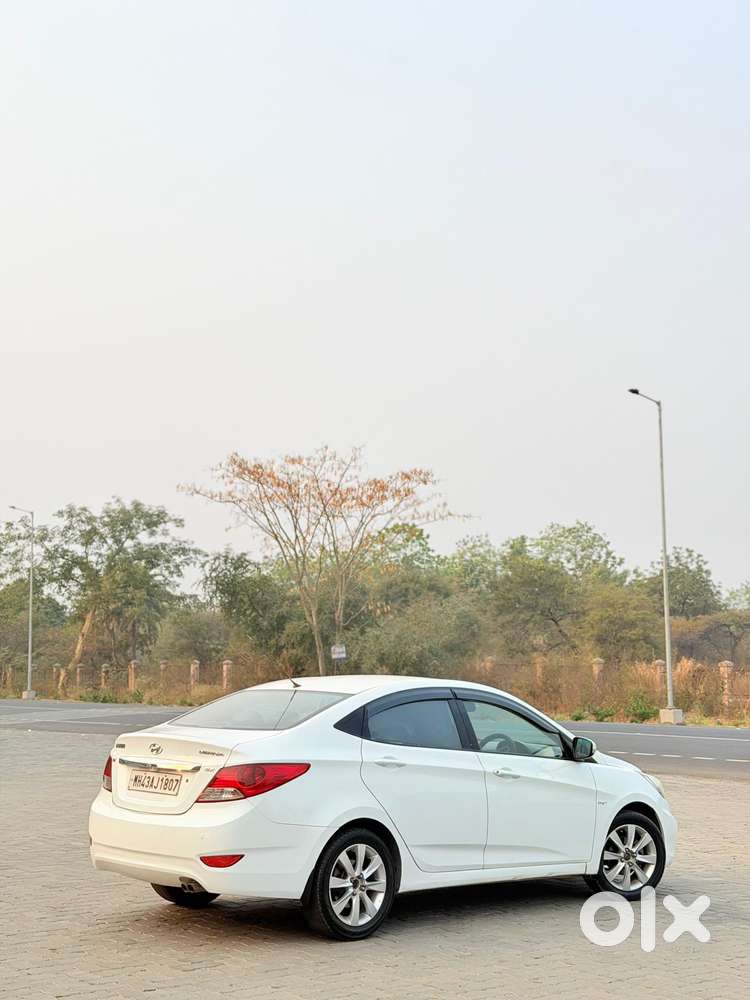 Hyundai Fluidic Verna 1.6 Vtvt Sx, 2011, Petrol