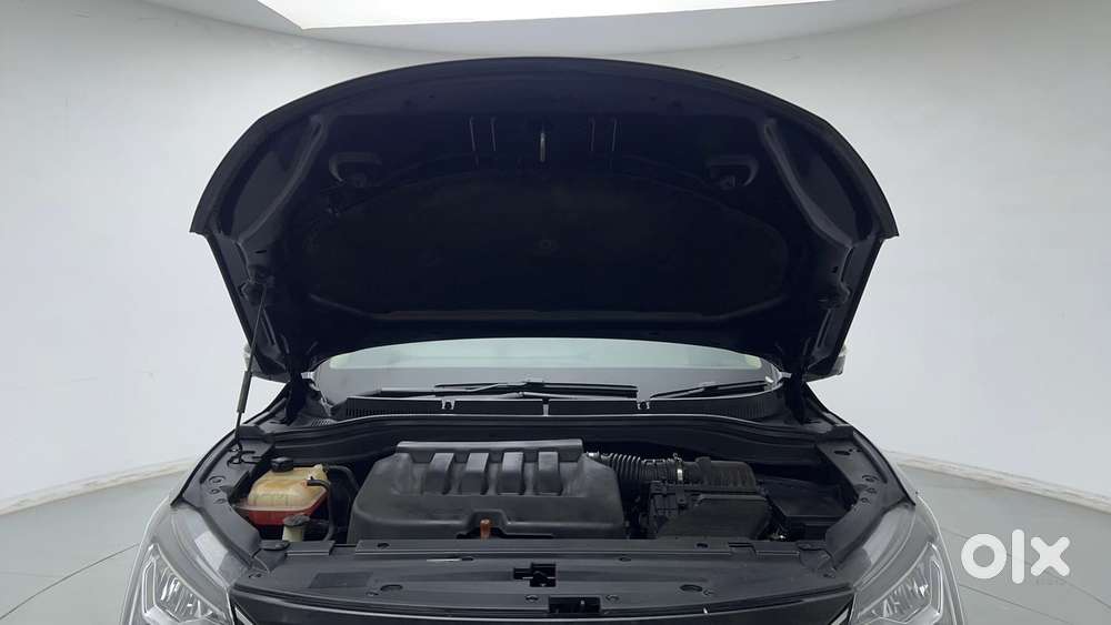 Mahindra Xuv700 2.0 Ax 7 Petrol At Luxury Pack Str, 2022, Petrol