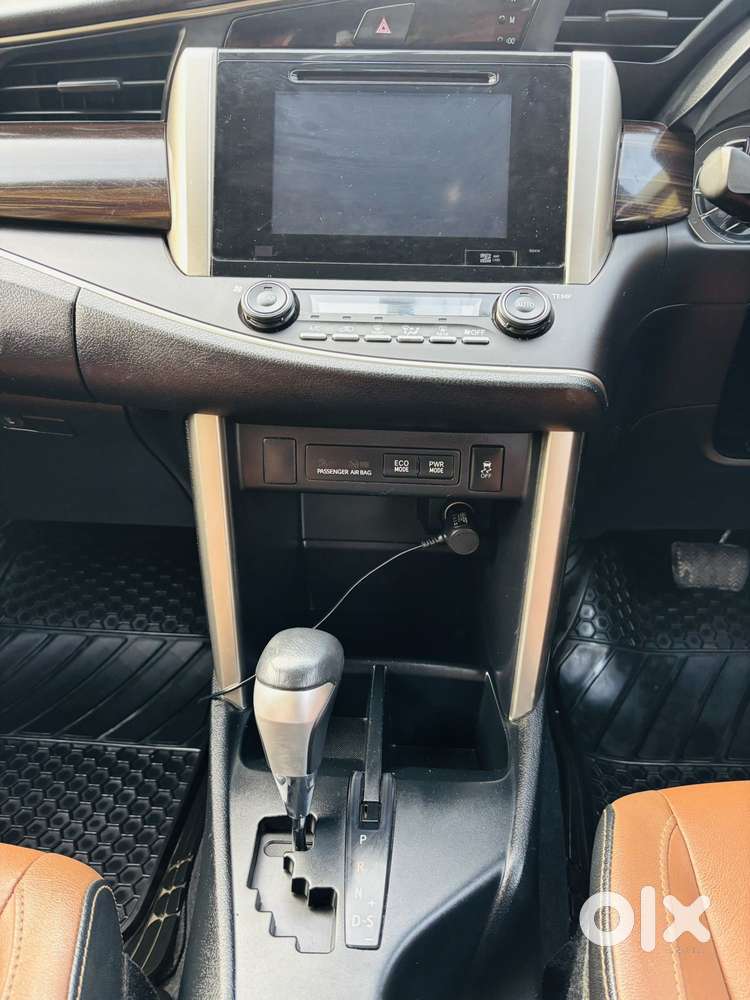 Toyota Innova Crysta