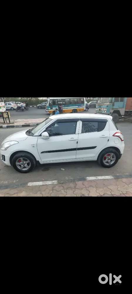 Maruti Suzuki Swift Vxi Optional  2015 December Petrol Manual