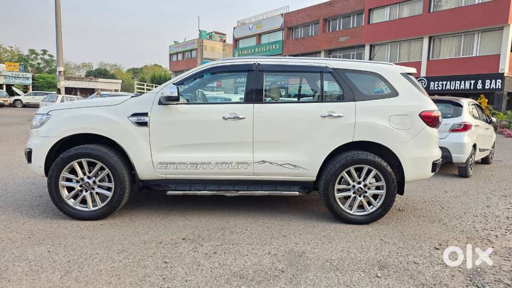 Ford Endeavour 3.2 Titanium At 4x4, 2017, Diesel