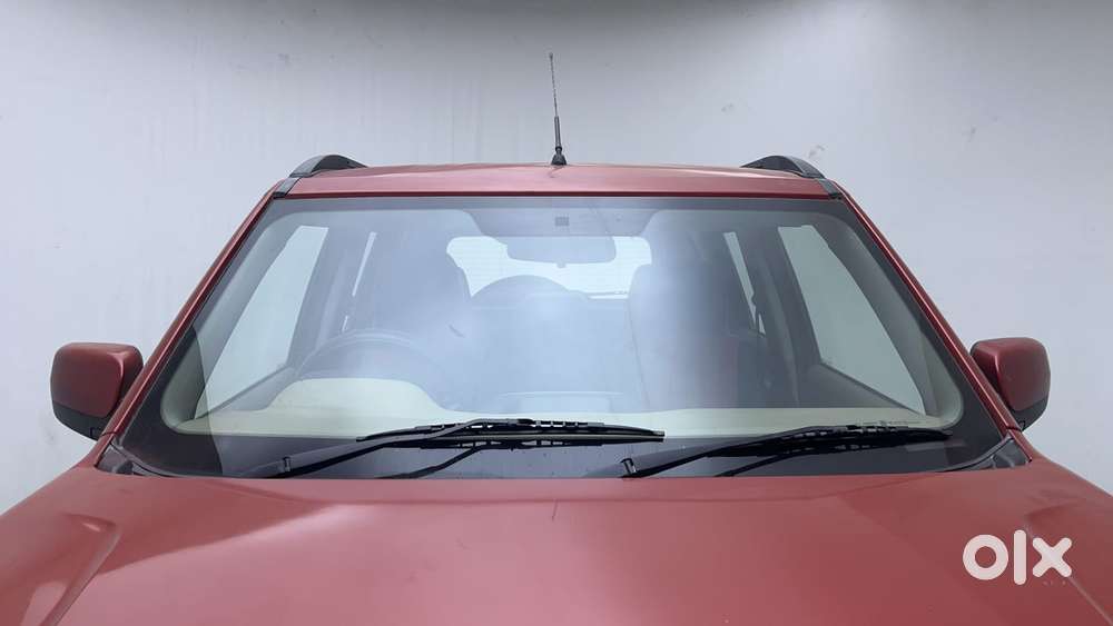 Mahindra Tuv 300 Mhawk100 T8 Dual Tone, 2016, Diesel